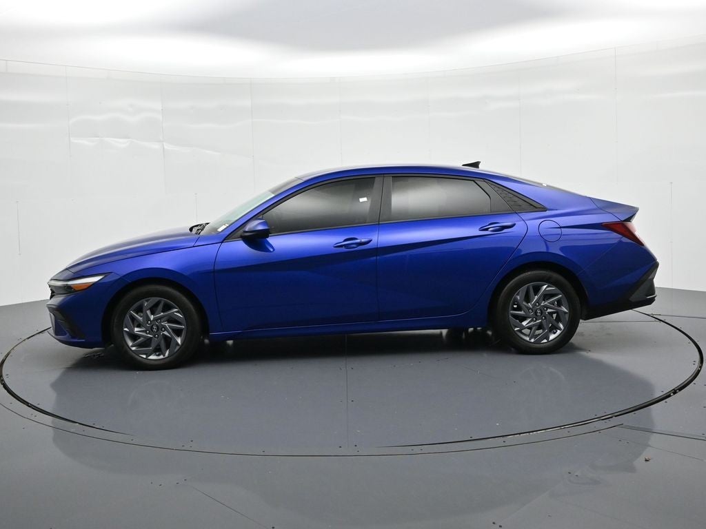 2024 Hyundai Elantra SEL IVT