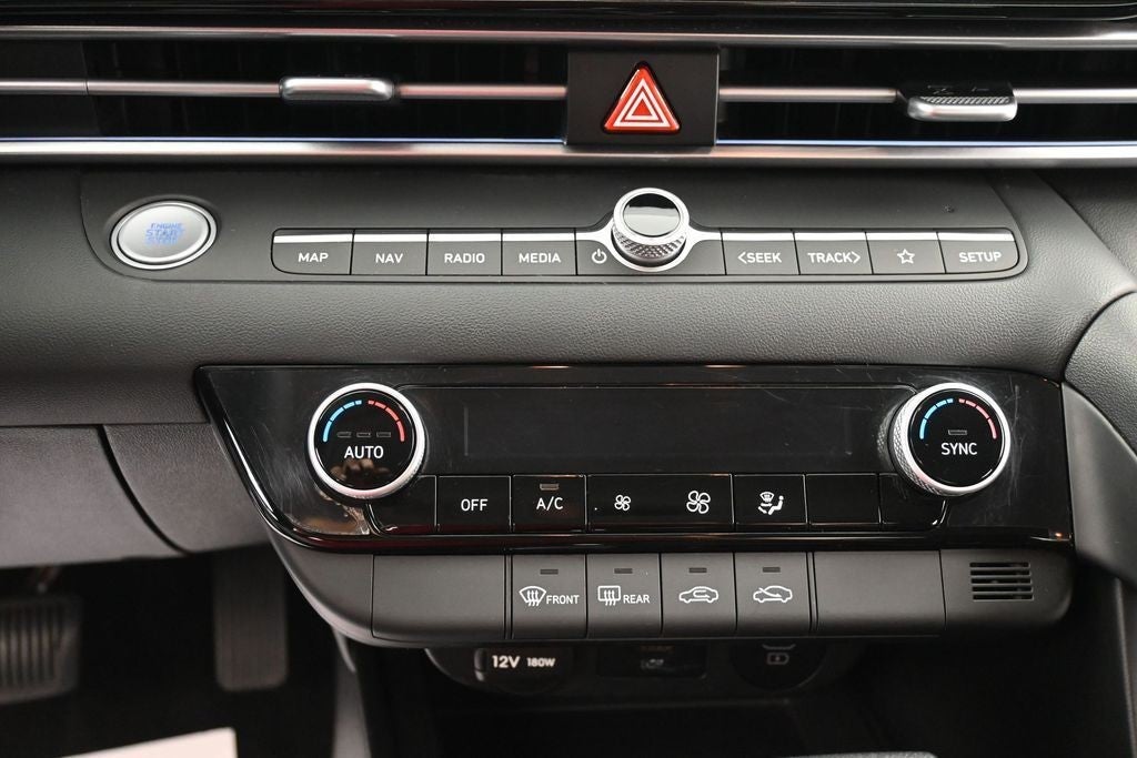 2024 Hyundai Elantra SEL IVT