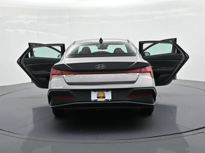2024 Hyundai Elantra SEL IVT