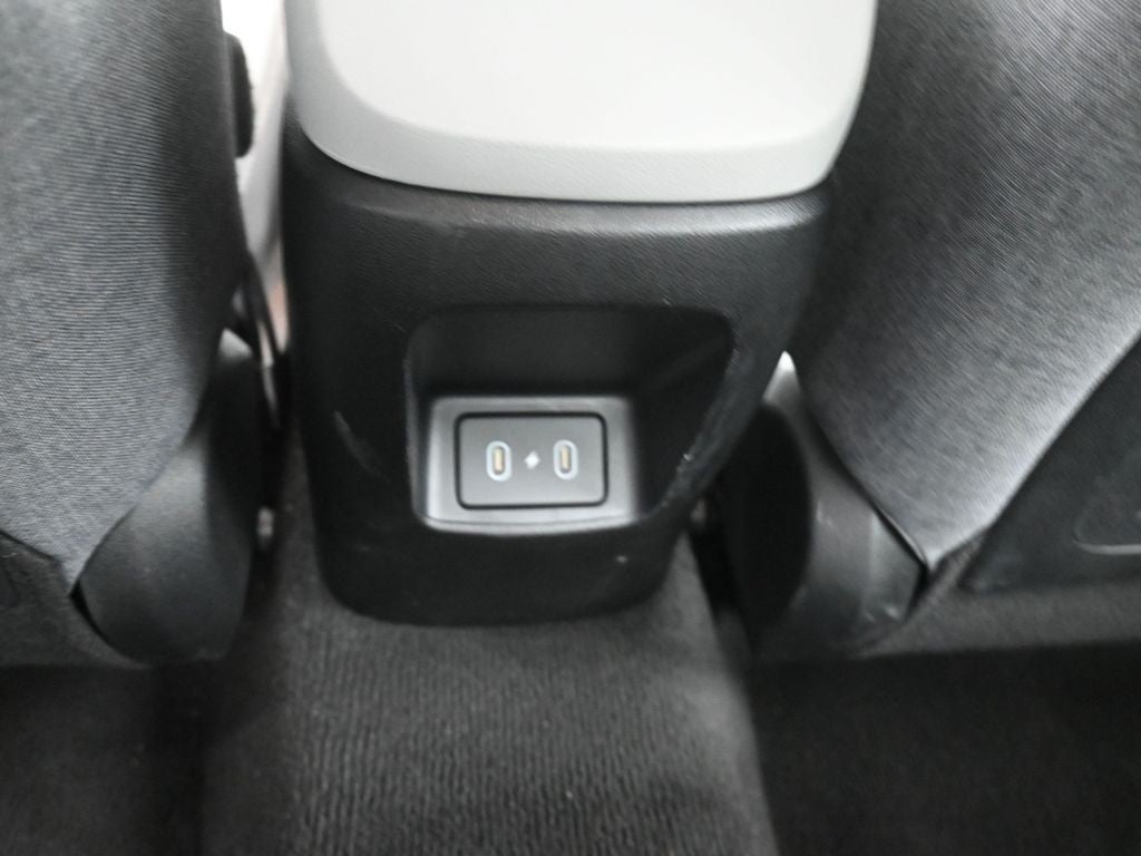 2024 Hyundai Elantra Limited IVT