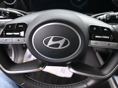 2024 Hyundai Elantra Limited IVT