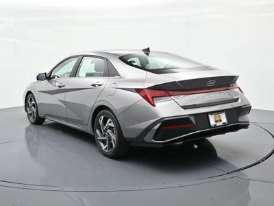 2024 Hyundai Elantra Limited IVT