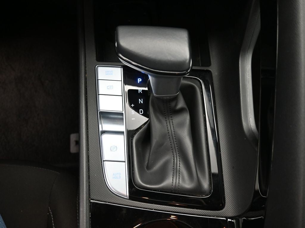 2025 Hyundai Elantra SEL Convenience IVT