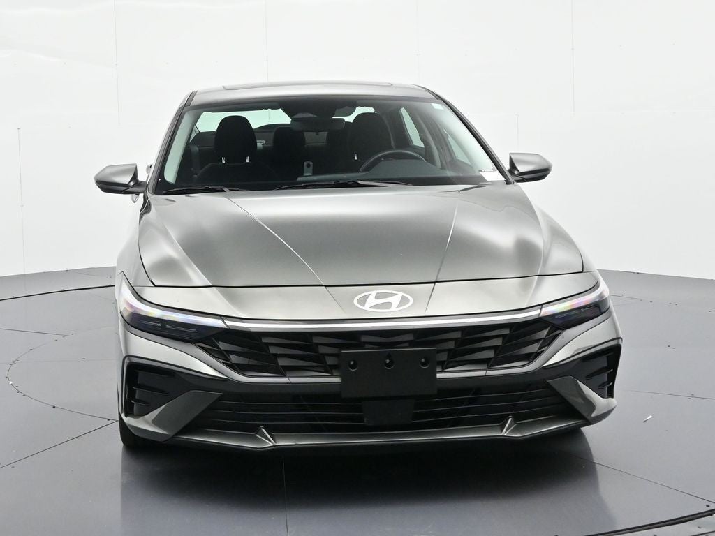 2025 Hyundai Elantra SEL Convenience IVT