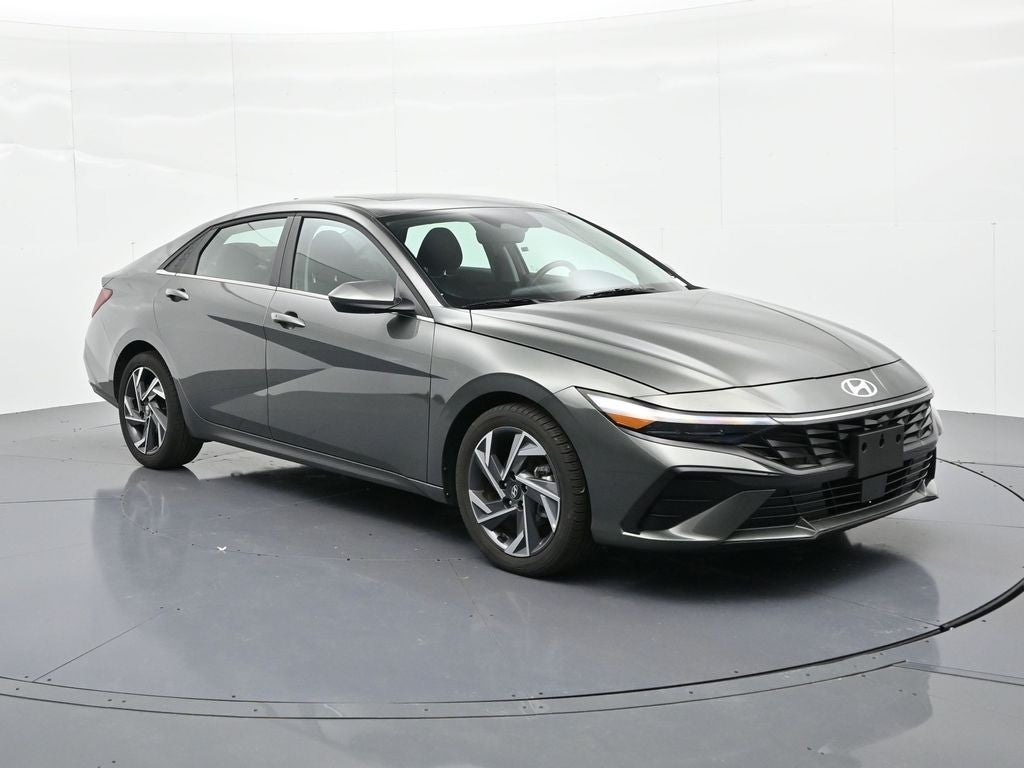 2025 Hyundai Elantra SEL Convenience IVT