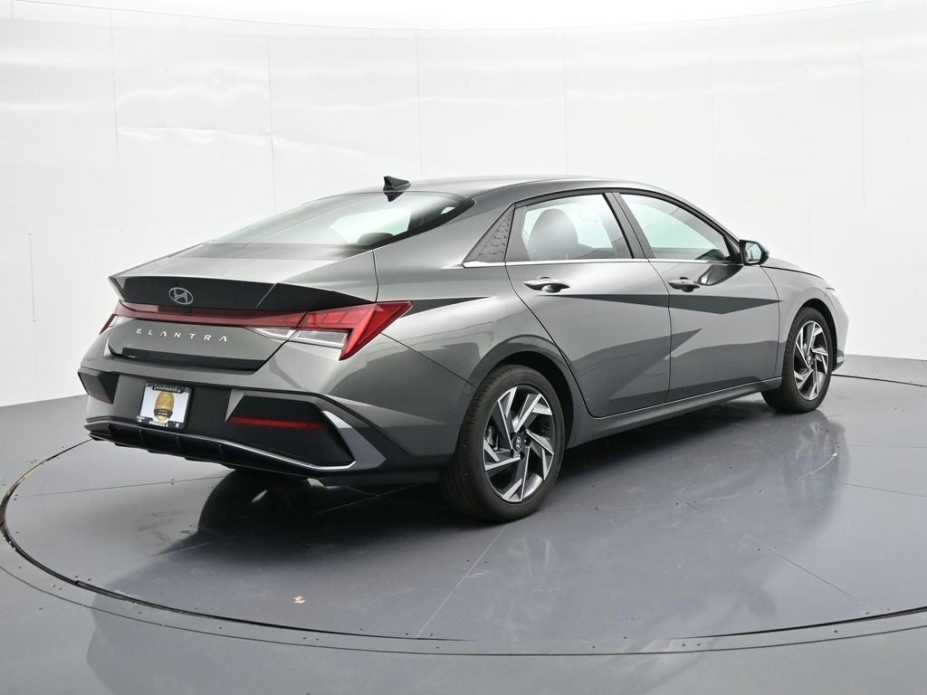 2025 Hyundai Elantra SEL Convenience IVT