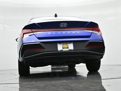 2025 Hyundai Elantra SEL Convenience IVT