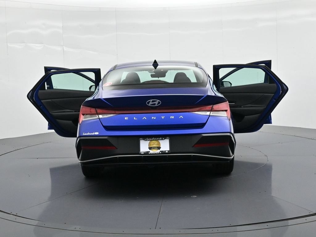 2025 Hyundai Elantra SEL Convenience IVT