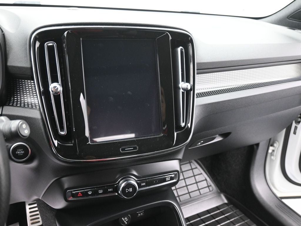 2020 Volvo XC40 T4 FWD R-Design