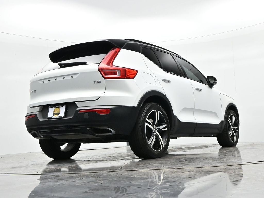 2020 Volvo XC40 T4 FWD R-Design