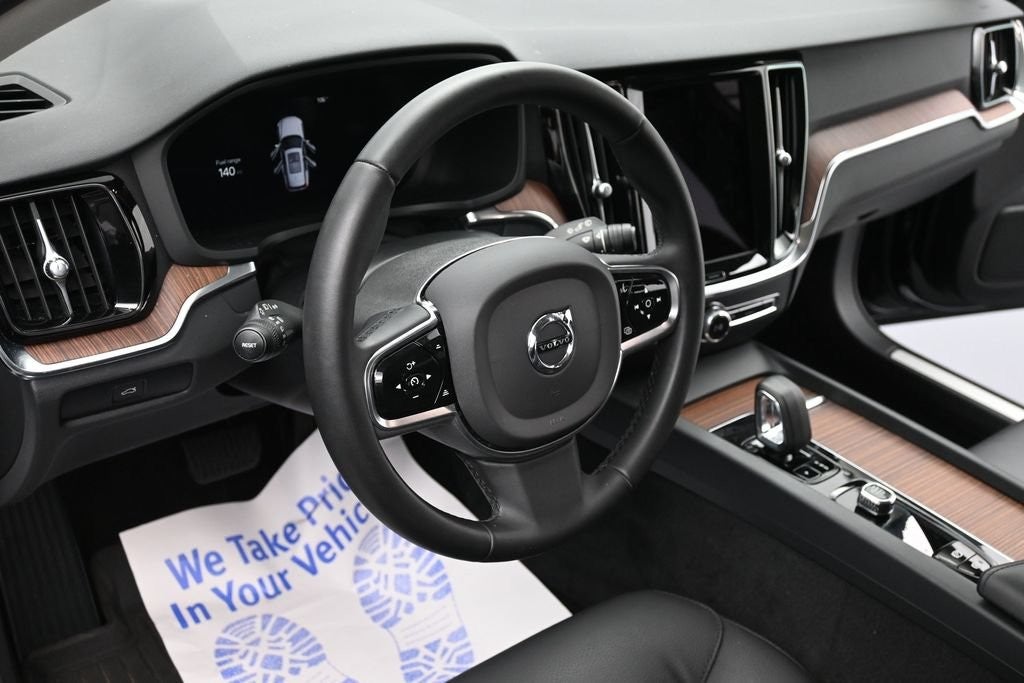 2024 Volvo V60 Cross Country B5 AWD Plus