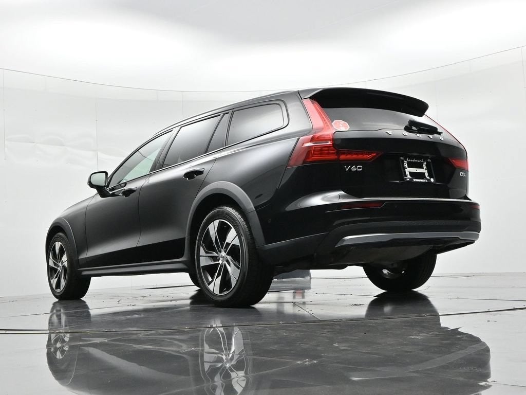 2024 Volvo V60 Cross Country B5 AWD Plus
