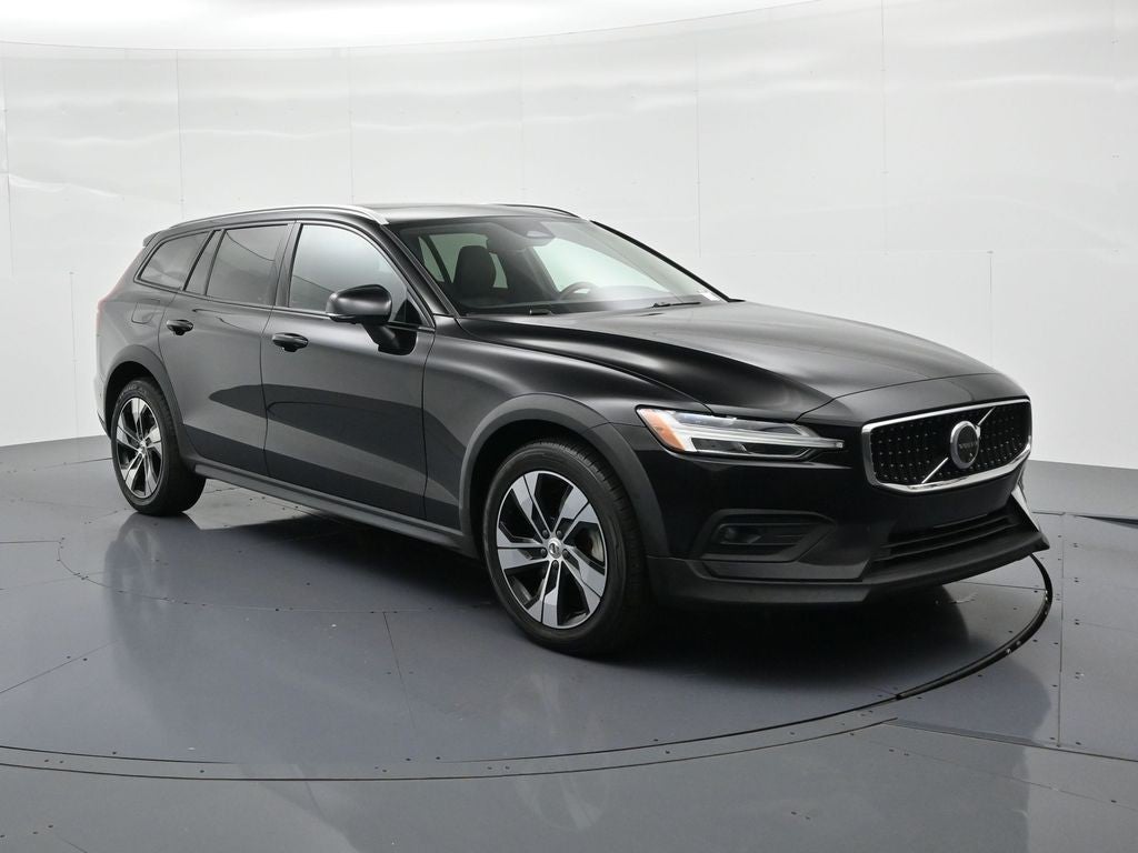 2024 Volvo V60 Cross Country B5 AWD Plus