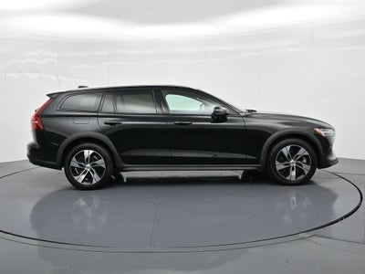 2024 Volvo V60 Cross Country B5 AWD Plus