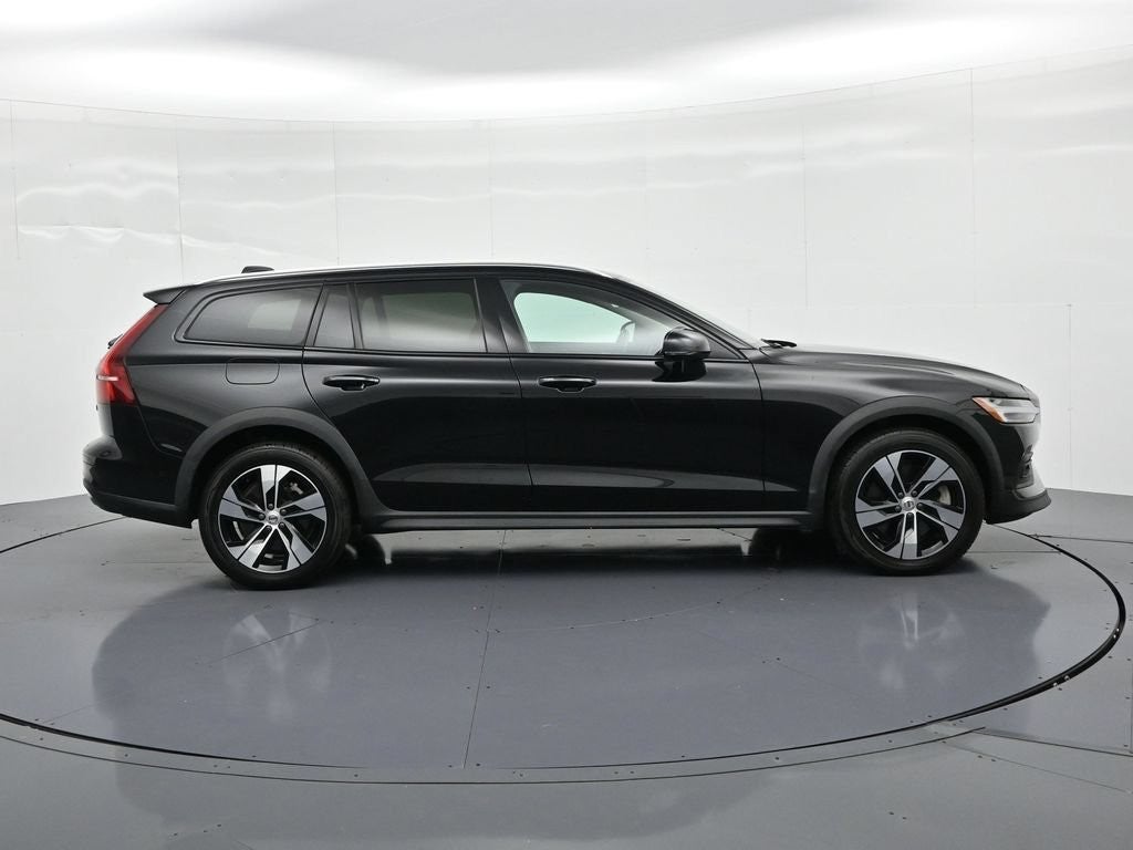 2024 Volvo V60 Cross Country B5 AWD Plus