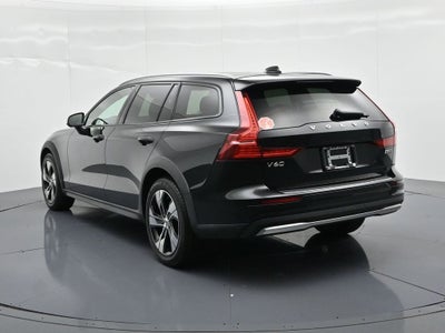2024 Volvo V60 Cross Country B5 AWD Plus