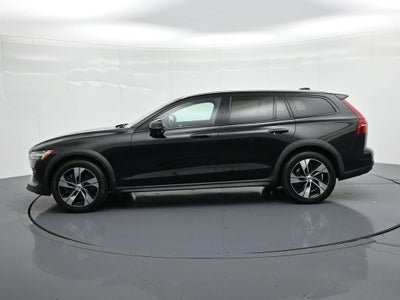 2024 Volvo V60 Cross Country B5 AWD Plus
