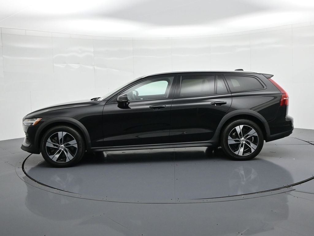 2024 Volvo V60 Cross Country B5 AWD Plus