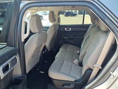 2021 Ford Explorer Base
