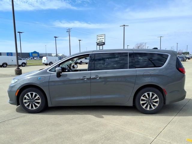 2023 Chrysler Pacifica Hybrid Touring L