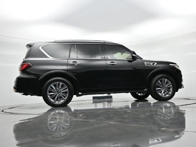 2022 INFINITI QX80 LUXE