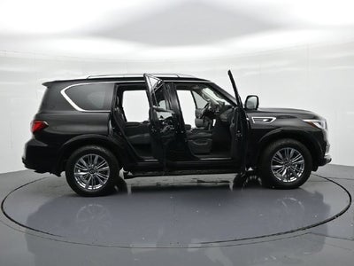 2022 INFINITI QX80 LUXE