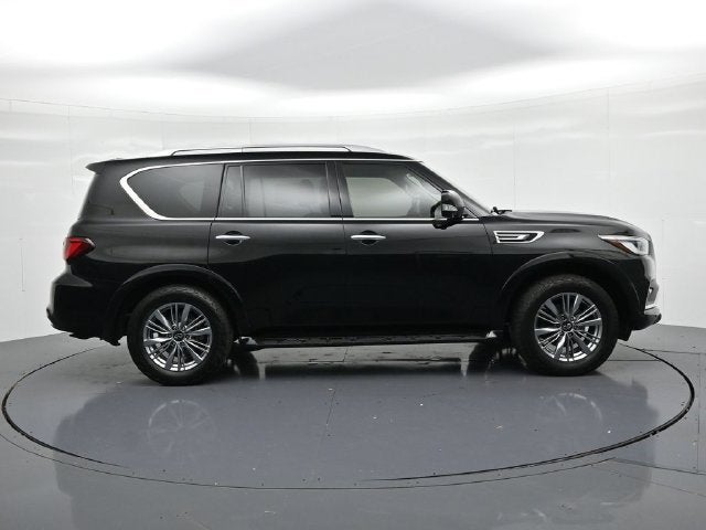 2022 INFINITI QX80 LUXE